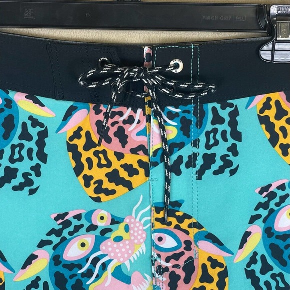 Hurley Phantom Swim Trunk Mens 32 Multicolor Animal Print Drawstring Waist - Picture 2 of 12